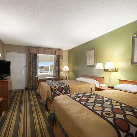 Super 8 by Wyndham Meridian Bagian luar foto