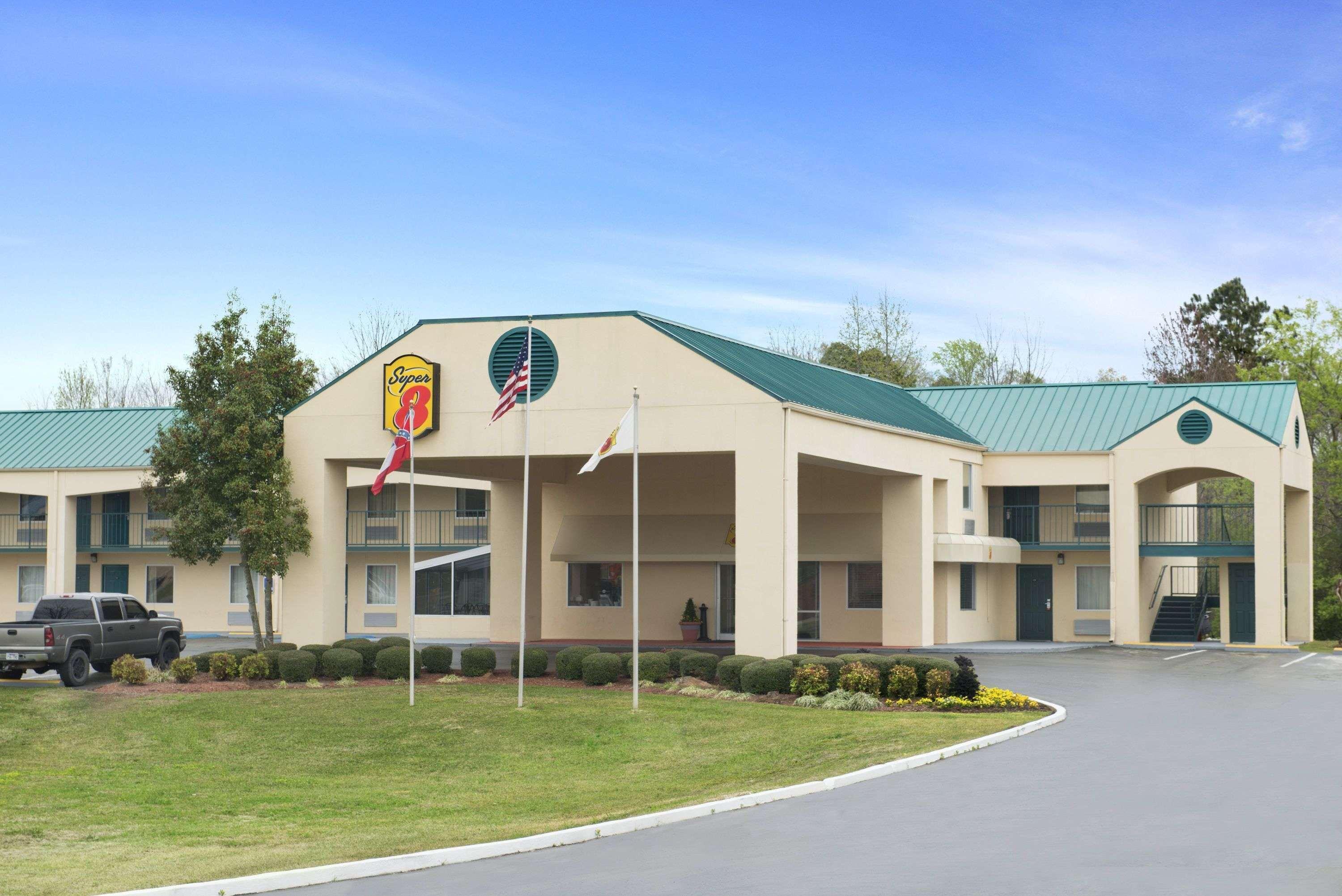 Super 8 by Wyndham Meridian Bagian luar foto