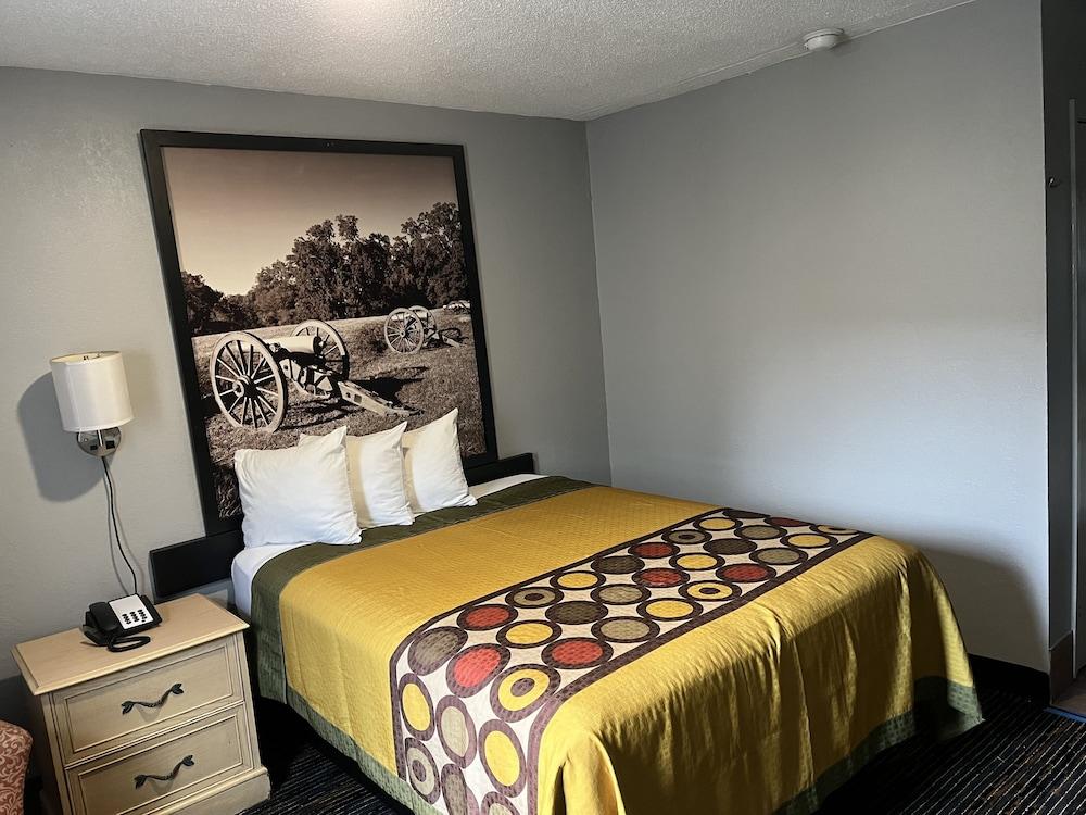 Super 8 by Wyndham Meridian Bagian luar foto